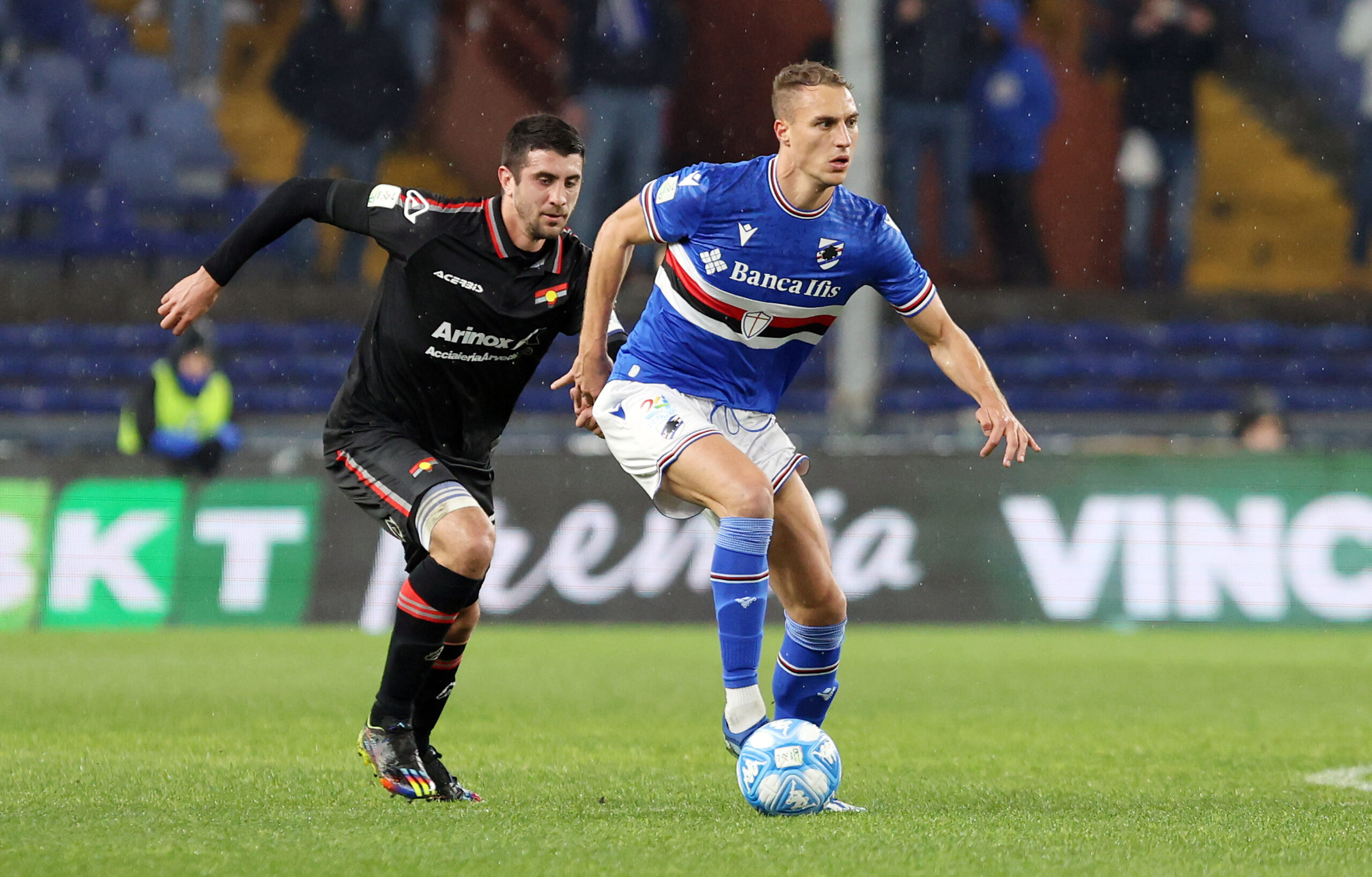 Mamuel De Luca, con la maglia della Sampdoria, contro la Cremonese